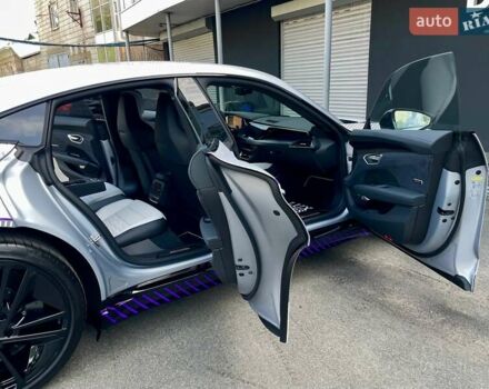Сірий Ауді RS e-tron GT, об'ємом двигуна 0 л та пробігом 1 тис. км за 109900 $, фото 49 на Automoto.ua