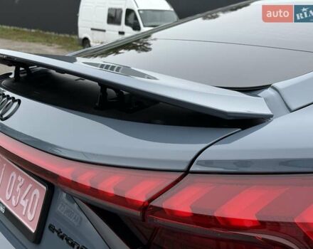Серый Ауди RS e-tron GT, объемом двигателя 0 л и пробегом 7 тыс. км за 78000 $, фото 36 на Automoto.ua