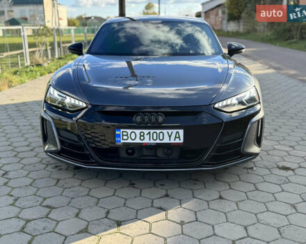 Серый Ауди RS e-tron GT, объемом двигателя 0 л и пробегом 8 тыс. км за 74000 $, фото 2 на Automoto.ua