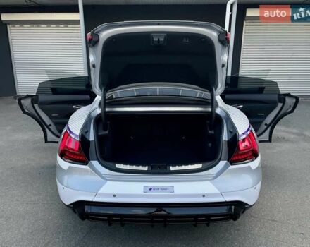 Сірий Ауді RS e-tron GT, об'ємом двигуна 0 л та пробігом 1 тис. км за 109900 $, фото 48 на Automoto.ua