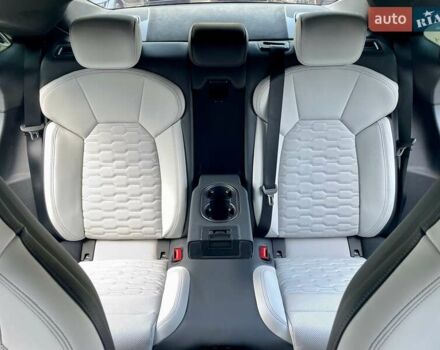 Сірий Ауді RS e-tron GT, об'ємом двигуна 0 л та пробігом 1 тис. км за 109900 $, фото 72 на Automoto.ua