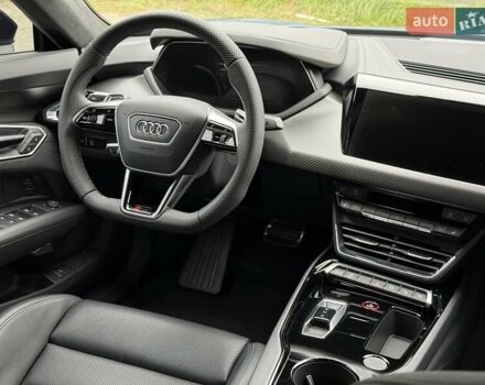 Серый Ауди RS e-tron GT, объемом двигателя 0 л и пробегом 7 тыс. км за 78000 $, фото 24 на Automoto.ua