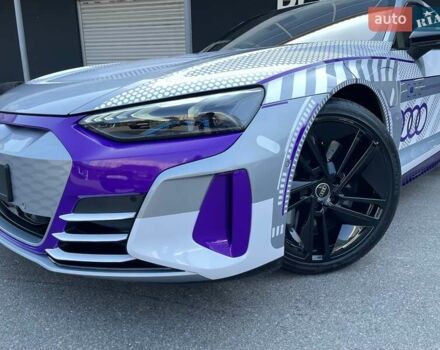 Сірий Ауді RS e-tron GT, об'ємом двигуна 0 л та пробігом 1 тис. км за 109900 $, фото 13 на Automoto.ua