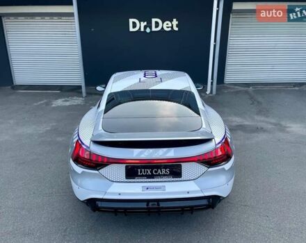 Сірий Ауді RS e-tron GT, об'ємом двигуна 0 л та пробігом 1 тис. км за 109900 $, фото 32 на Automoto.ua