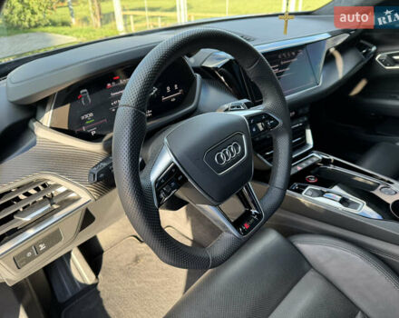 Серый Ауди RS e-tron GT, объемом двигателя 0 л и пробегом 8 тыс. км за 74000 $, фото 33 на Automoto.ua