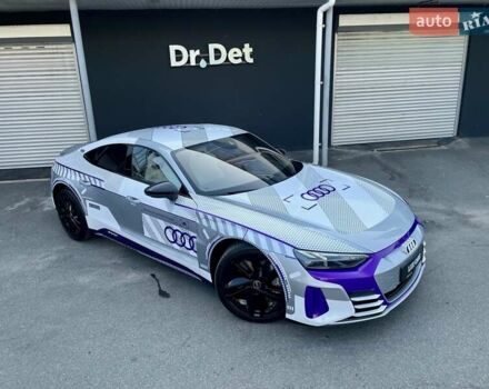 Сірий Ауді RS e-tron GT, об'ємом двигуна 0 л та пробігом 1 тис. км за 109900 $, фото 18 на Automoto.ua