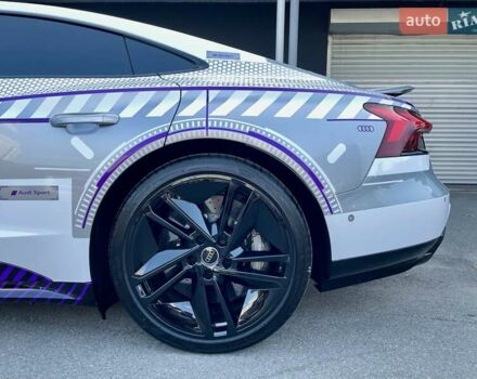 Сірий Ауді RS e-tron GT, об'ємом двигуна 0 л та пробігом 1 тис. км за 109900 $, фото 28 на Automoto.ua