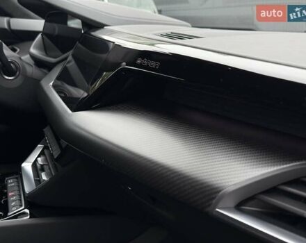 Серый Ауди RS e-tron GT, объемом двигателя 0 л и пробегом 7 тыс. км за 78000 $, фото 27 на Automoto.ua