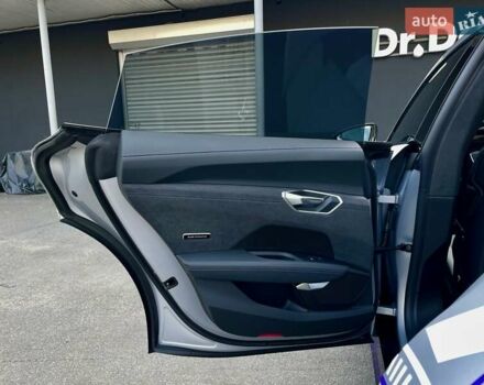 Сірий Ауді RS e-tron GT, об'ємом двигуна 0 л та пробігом 1 тис. км за 109900 $, фото 46 на Automoto.ua