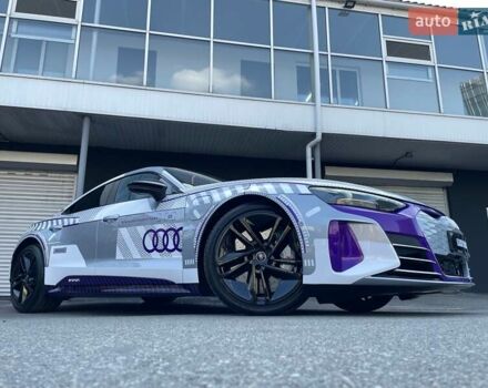Сірий Ауді RS e-tron GT, об'ємом двигуна 0 л та пробігом 1 тис. км за 109900 $, фото 16 на Automoto.ua