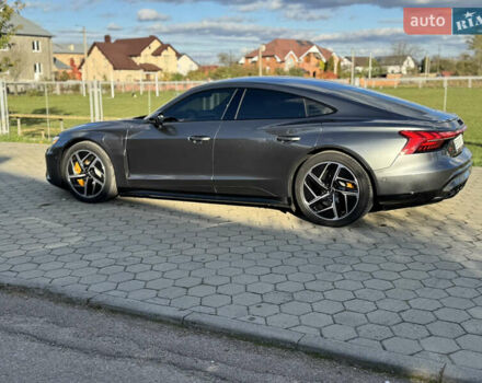 Серый Ауди RS e-tron GT, объемом двигателя 0 л и пробегом 8 тыс. км за 74000 $, фото 6 на Automoto.ua