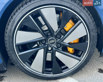 Синий Ауди RS e-tron GT, объемом двигателя 0 л и пробегом 27 тыс. км за 68000 $, фото 14 на Automoto.ua