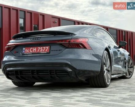 Синий Ауди RS e-tron GT, объемом двигателя 0 л и пробегом 49 тыс. км за 69800 $, фото 7 на Automoto.ua