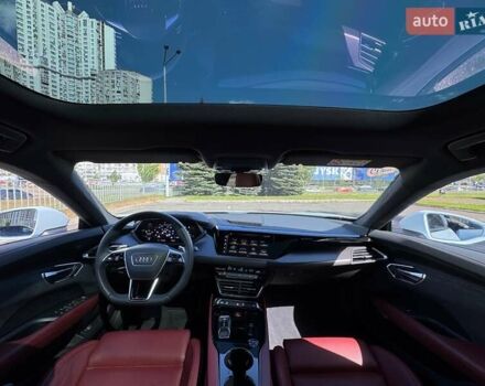 Синий Ауди RS e-tron GT, объемом двигателя 0 л и пробегом 5 тыс. км за 92400 $, фото 79 на Automoto.ua