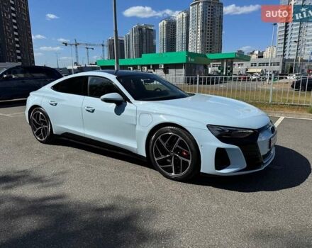 Синий Ауди RS e-tron GT, объемом двигателя 0 л и пробегом 5 тыс. км за 92400 $, фото 3 на Automoto.ua