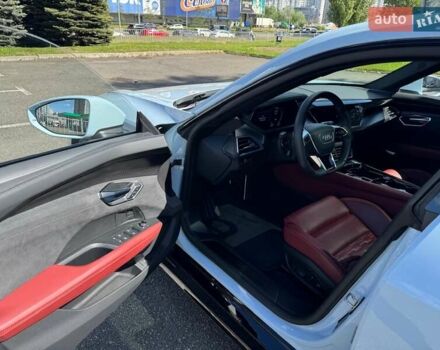 Синий Ауди RS e-tron GT, объемом двигателя 0 л и пробегом 5 тыс. км за 92500 $, фото 24 на Automoto.ua