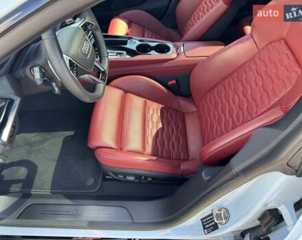 Синий Ауди RS e-tron GT, объемом двигателя 0 л и пробегом 5 тыс. км за 92400 $, фото 30 на Automoto.ua