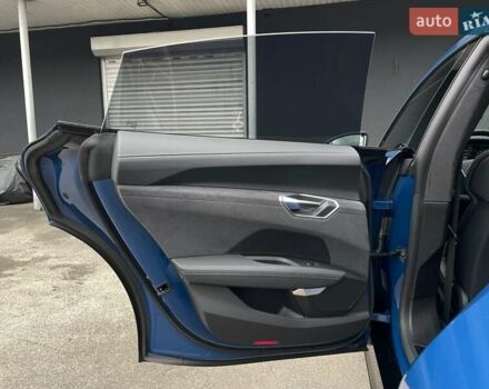 Синий Ауди RS e-tron GT, объемом двигателя 0 л и пробегом 7 тыс. км за 92900 $, фото 47 на Automoto.ua