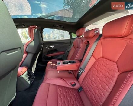 Синий Ауди RS e-tron GT, объемом двигателя 0 л и пробегом 5 тыс. км за 92400 $, фото 69 на Automoto.ua