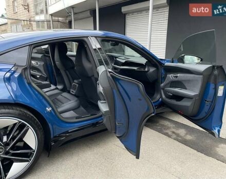 Синий Ауди RS e-tron GT, объемом двигателя 0 л и пробегом 7 тыс. км за 92900 $, фото 45 на Automoto.ua
