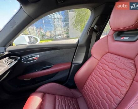Синий Ауди RS e-tron GT, объемом двигателя 0 л и пробегом 5 тыс. км за 92400 $, фото 68 на Automoto.ua