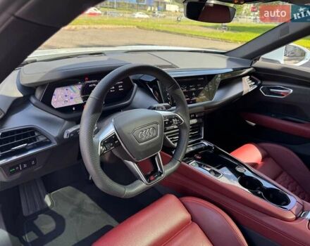 Синий Ауди RS e-tron GT, объемом двигателя 0 л и пробегом 5 тыс. км за 92500 $, фото 34 на Automoto.ua