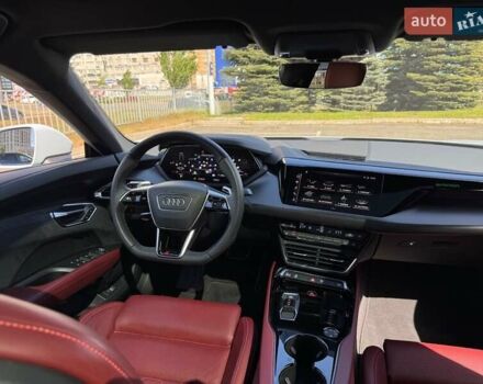 Синий Ауди RS e-tron GT, объемом двигателя 0 л и пробегом 5 тыс. км за 92400 $, фото 72 на Automoto.ua