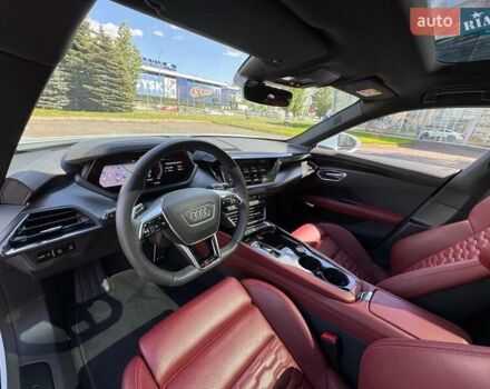 Синий Ауди RS e-tron GT, объемом двигателя 0 л и пробегом 5 тыс. км за 92400 $, фото 33 на Automoto.ua