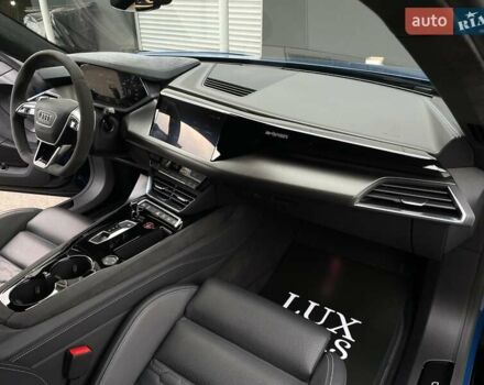 Синий Ауди RS e-tron GT, объемом двигателя 0 л и пробегом 7 тыс. км за 92900 $, фото 57 на Automoto.ua