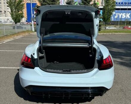 Синий Ауди RS e-tron GT, объемом двигателя 0 л и пробегом 5 тыс. км за 92500 $, фото 13 на Automoto.ua