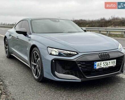 Синій Ауді RS e-tron GT, об'ємом двигуна 0 л та пробігом 9 тис. км за 87000 $, фото 4 на Automoto.ua
