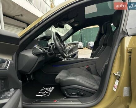 Зеленый Ауди RS e-tron GT, объемом двигателя 0 л и пробегом 27 тыс. км за 71900 $, фото 46 на Automoto.ua