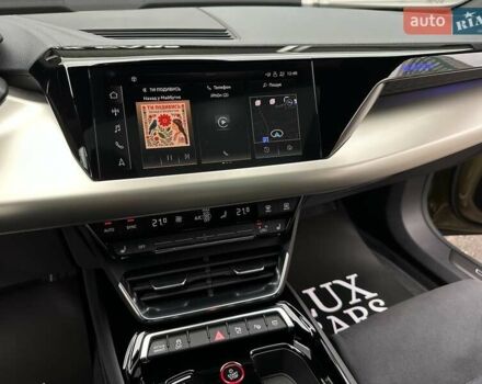 Зеленый Ауди RS e-tron GT, объемом двигателя 0 л и пробегом 27 тыс. км за 71900 $, фото 49 на Automoto.ua