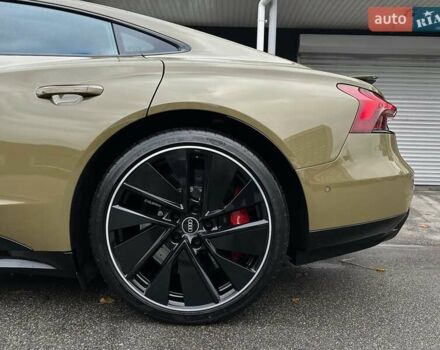 Зеленый Ауди RS e-tron GT, объемом двигателя 0 л и пробегом 27 тыс. км за 71900 $, фото 33 на Automoto.ua