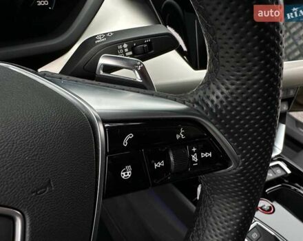 Зеленый Ауди RS e-tron GT, объемом двигателя 0 л и пробегом 27 тыс. км за 71900 $, фото 62 на Automoto.ua