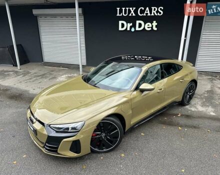 Зеленый Ауди RS e-tron GT, объемом двигателя 0 л и пробегом 27 тыс. км за 71900 $, фото 9 на Automoto.ua