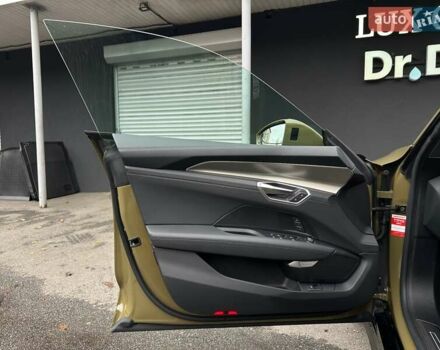 Зеленый Ауди RS e-tron GT, объемом двигателя 0 л и пробегом 27 тыс. км за 71900 $, фото 80 на Automoto.ua