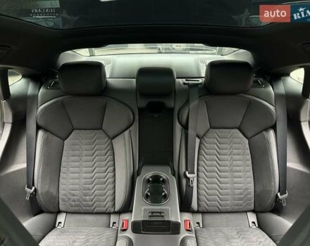 Зеленый Ауди RS e-tron GT, объемом двигателя 0 л и пробегом 27 тыс. км за 71900 $, фото 76 на Automoto.ua