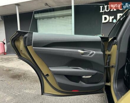 Зеленый Ауди RS e-tron GT, объемом двигателя 0 л и пробегом 27 тыс. км за 71900 $, фото 82 на Automoto.ua