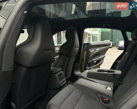 Зеленый Ауди RS e-tron GT, объемом двигателя 0 л и пробегом 27 тыс. км за 71900 $, фото 78 на Automoto.ua