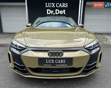 Зеленый Ауди RS e-tron GT, объемом двигателя 0 л и пробегом 27 тыс. км за 71900 $, фото 5 на Automoto.ua