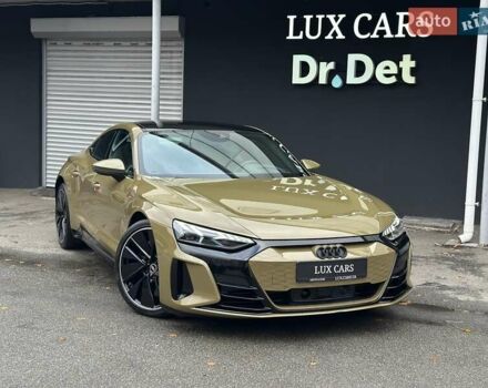 Зеленый Ауди RS e-tron GT, объемом двигателя 0 л и пробегом 27 тыс. км за 71900 $, фото 2 на Automoto.ua