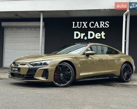 Зеленый Ауди RS e-tron GT, объемом двигателя 0 л и пробегом 27 тыс. км за 71900 $, фото 12 на Automoto.ua