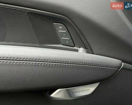 Зеленый Ауди RS e-tron GT, объемом двигателя 0 л и пробегом 27 тыс. км за 71900 $, фото 81 на Automoto.ua