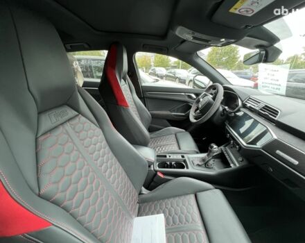 Ауді RS Q3 2021 у Києві на Automoto.ua Ауді RS Q3, об'ємом двигуна 2.48 л та пробігом 25 тис. км за 63252 $, фото 5 на Automoto.ua