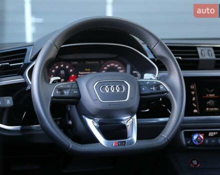 Ауди RS Q3 2021 в Киеве на Automoto.ua Серый Ауди RS Q3, объемом двигателя 2.48 л и пробегом 18 тыс. км за 69000 $, фото 15 на Automoto.ua