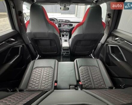 Сірий Ауді RS Q3, об'ємом двигуна 2.48 л та пробігом 48 тис. км за 59000 $, фото 30 на Automoto.ua