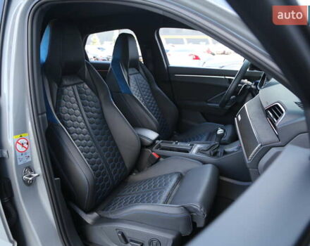 Ауди RS Q3 2021 в Киеве на Automoto.ua Серый Ауди RS Q3, объемом двигателя 2.48 л и пробегом 18 тыс. км за 69000 $, фото 11 на Automoto.ua
