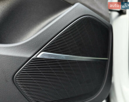 Білий Ауді RS Q8, об'ємом двигуна 4 л та пробігом 82 тис. км за 92500 $, фото 45 на Automoto.ua