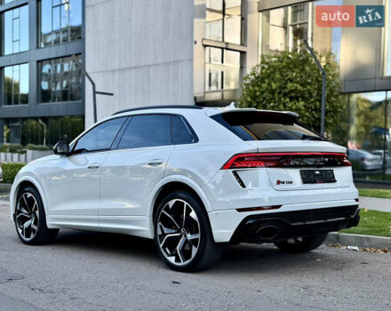 Білий Ауді RS Q8, об'ємом двигуна 4 л та пробігом 82 тис. км за 92500 $, фото 39 на Automoto.ua